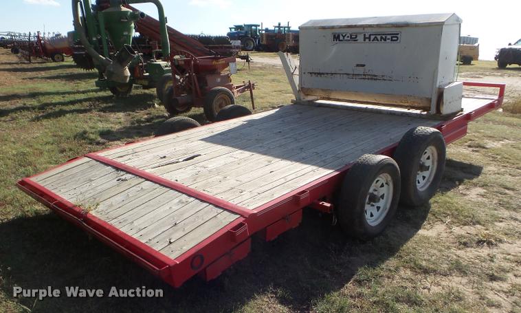 image for item DA4599 Circle L utility trailer