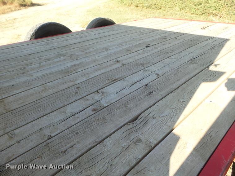 image for item DA4599 Circle L utility trailer