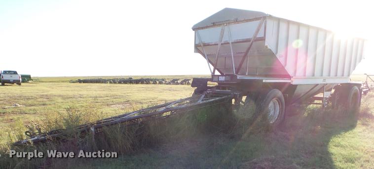 image for item DA4605 1981 Doonan single hopper grain trailer