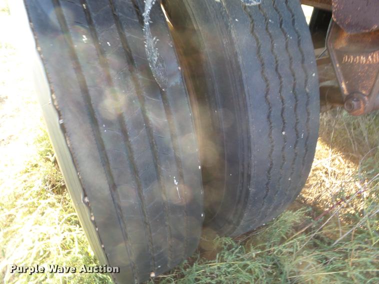 image for item DA4605 1981 Doonan single hopper grain trailer