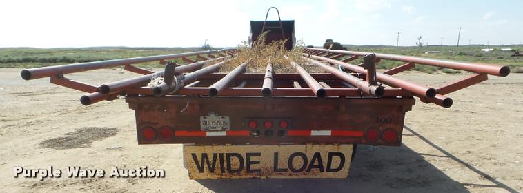 image for item DA4614 1995 Daco flatbed trailer