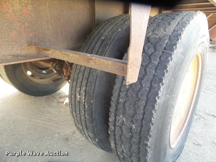 image for item DA4614 1995 Daco flatbed trailer