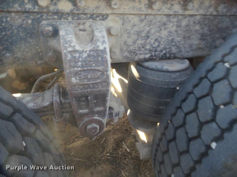 image for item DA4615 1997 Peterbilt 378 semi truck