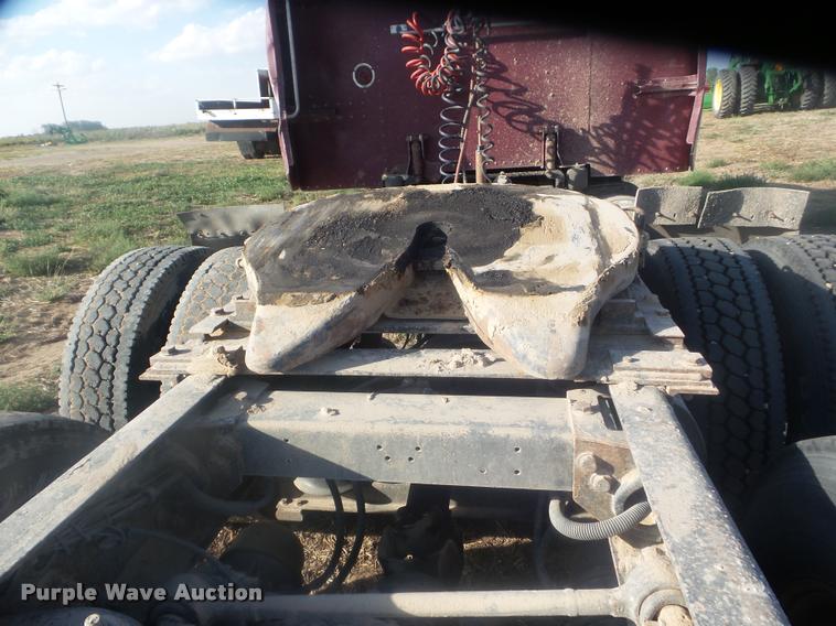 image for item DA4615 1997 Peterbilt 378 semi truck