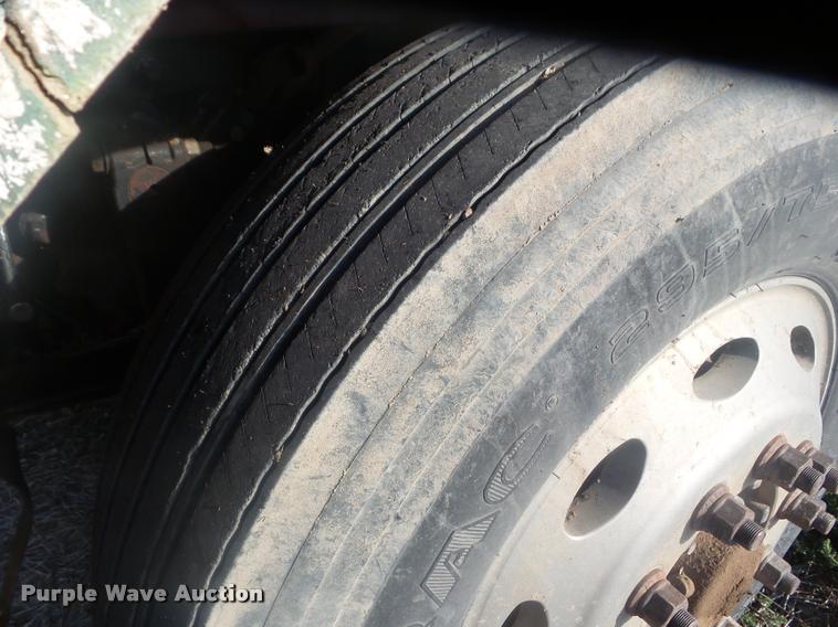 image for item DA4615 1997 Peterbilt 378 semi truck