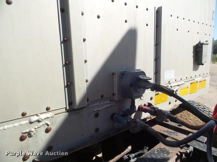 image for item DA4616 1989 Wilson PSDCL-206 livestock trailer