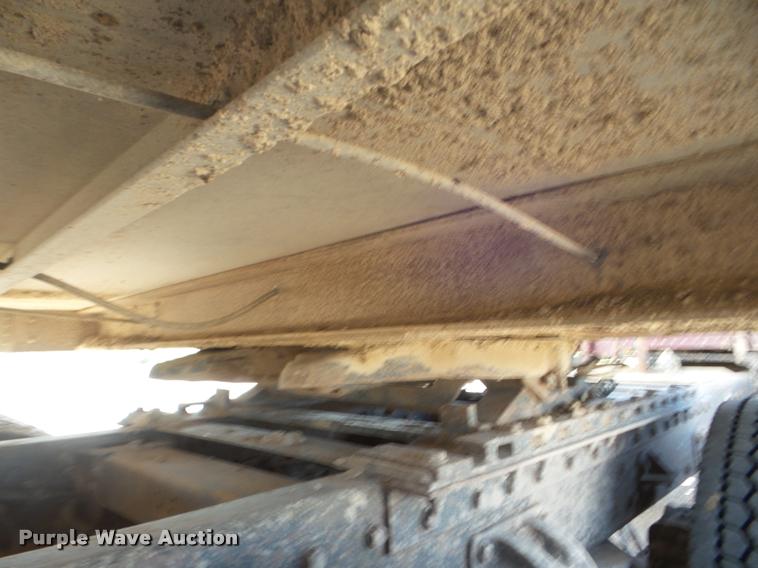 image for item DA4616 1989 Wilson PSDCL-206 livestock trailer