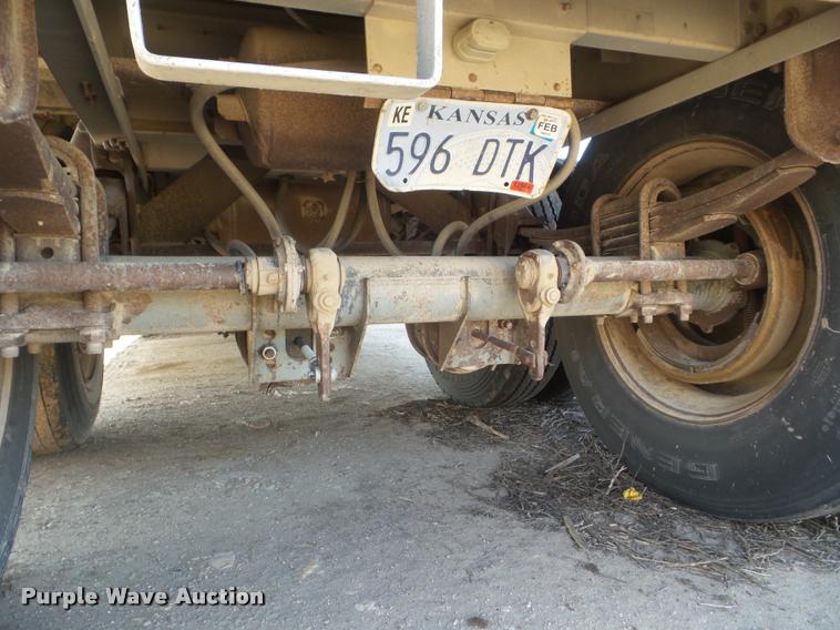 image for item DA4616 1989 Wilson PSDCL-206 livestock trailer