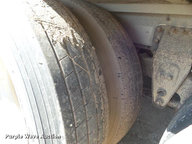 image for item DA4616 1989 Wilson PSDCL-206 livestock trailer