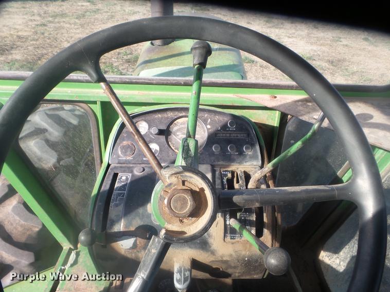 image for item DA4620 1971 John Deere 7020 4WD tractor