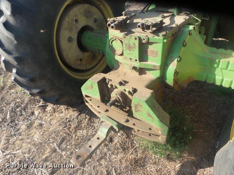 image for item DA4620 1971 John Deere 7020 4WD tractor