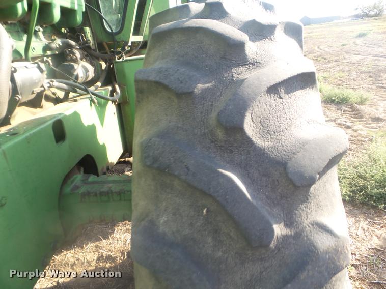 image for item DA4620 1971 John Deere 7020 4WD tractor