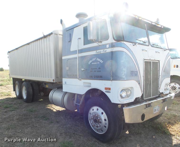 image for item DA4622 1979 Peterbilt 352S86 grain truck