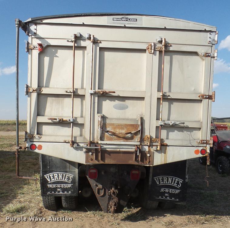 image for item DA4622 1979 Peterbilt 352S86 grain truck