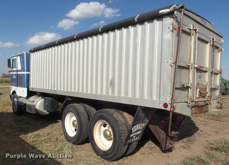 image for item DA4622 1979 Peterbilt 352S86 grain truck