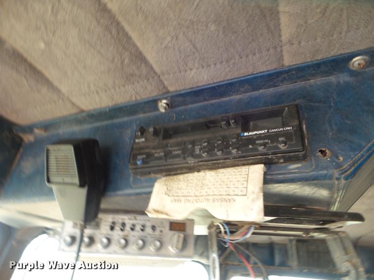 image for item DA4622 1979 Peterbilt 352S86 grain truck