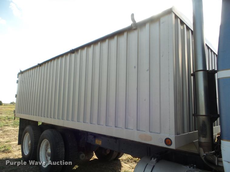 image for item DA4622 1979 Peterbilt 352S86 grain truck