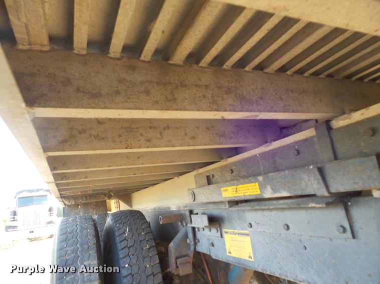 image for item DA4622 1979 Peterbilt 352S86 grain truck