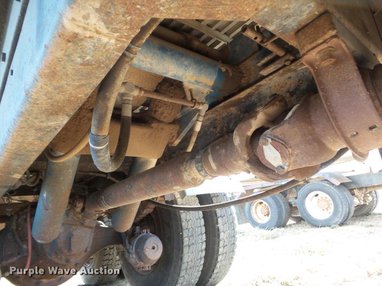 image for item DA4622 1979 Peterbilt 352S86 grain truck