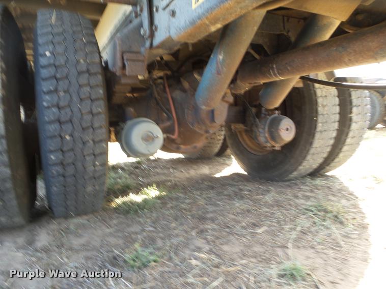 image for item DA4622 1979 Peterbilt 352S86 grain truck