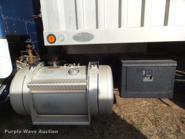 image for item DA4622 1979 Peterbilt 352S86 grain truck