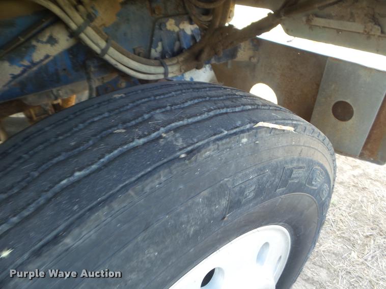 image for item DA4622 1979 Peterbilt 352S86 grain truck