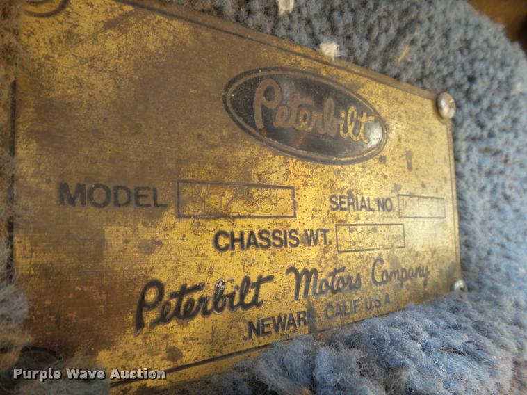 image for item DA4622 1979 Peterbilt 352S86 grain truck