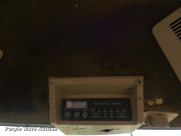 image for item DA4624 1998 John Deere 8100 MFWD tractor