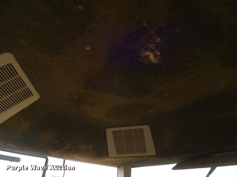 image for item DA4624 1998 John Deere 8100 MFWD tractor