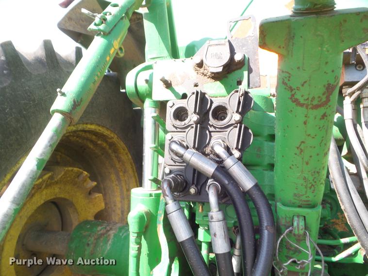 image for item DA4624 1998 John Deere 8100 MFWD tractor