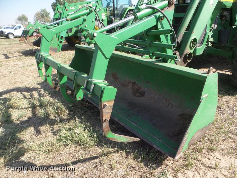 image for item DA4624 1998 John Deere 8100 MFWD tractor