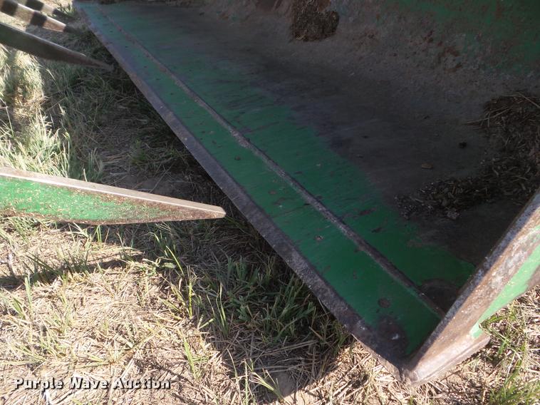 image for item DA4624 1998 John Deere 8100 MFWD tractor