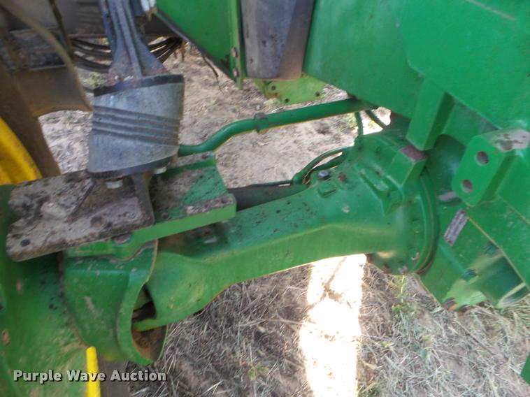 image for item DA4624 1998 John Deere 8100 MFWD tractor