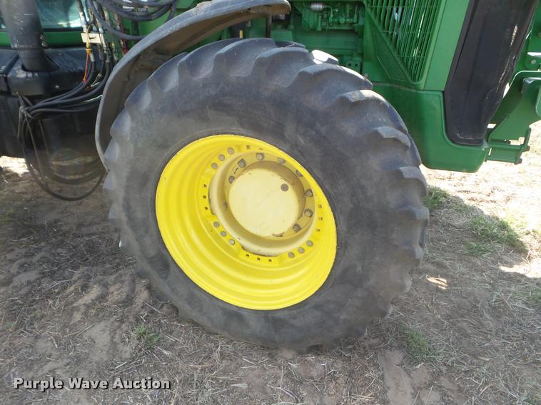 image for item DA4624 1998 John Deere 8100 MFWD tractor