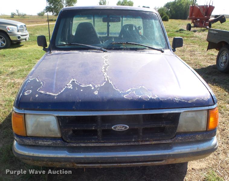 image for item DA4629 1993 Ford Ranger XLT pickup truck
