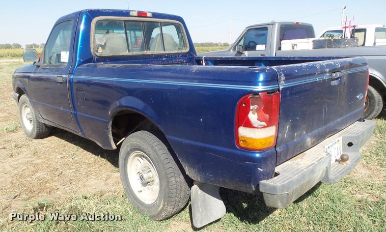 image for item DA4629 1993 Ford Ranger XLT pickup truck