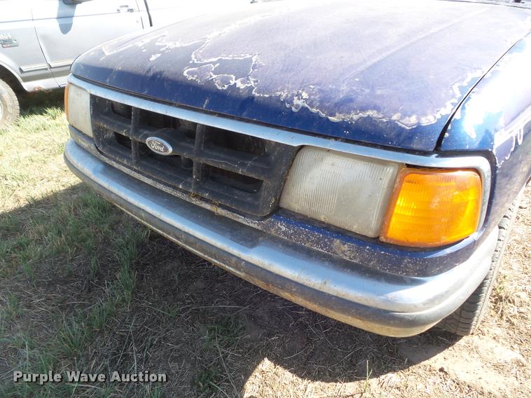 image for item DA4629 1993 Ford Ranger XLT pickup truck
