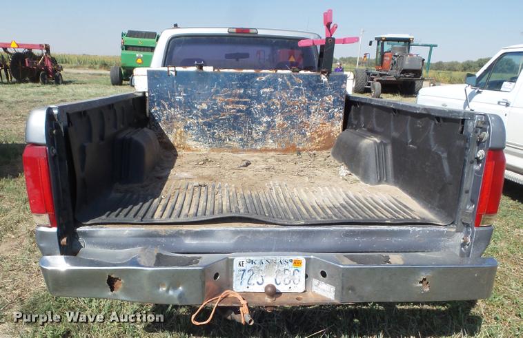 image for item DA4630 1995 Ford F150 XLT pickup truck