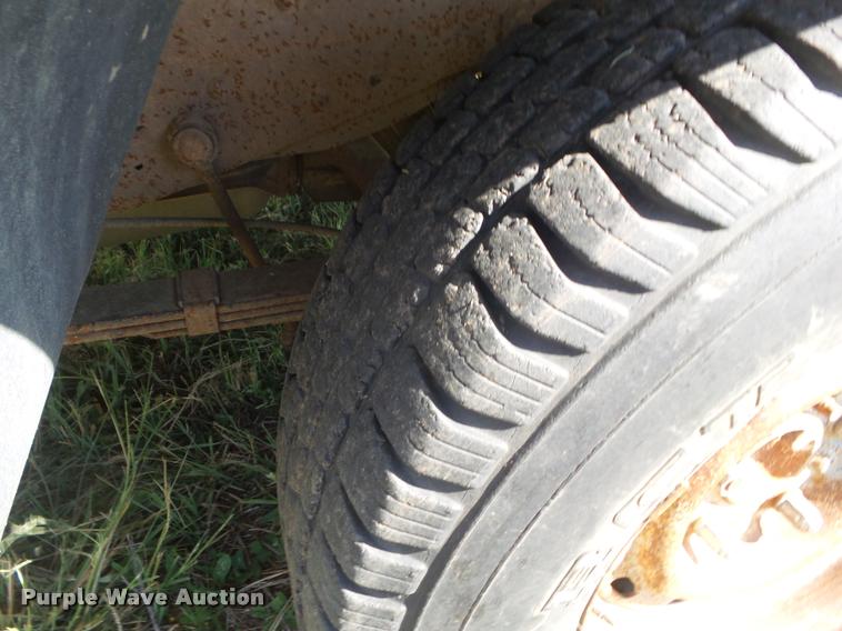 image for item DA4630 1995 Ford F150 XLT pickup truck