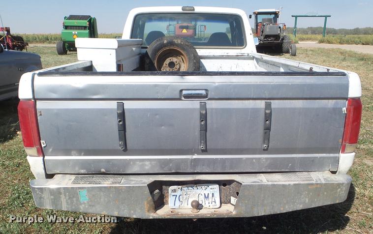 image for item DA4631 1992 Ford F150 XLT SuperCab pickup truck