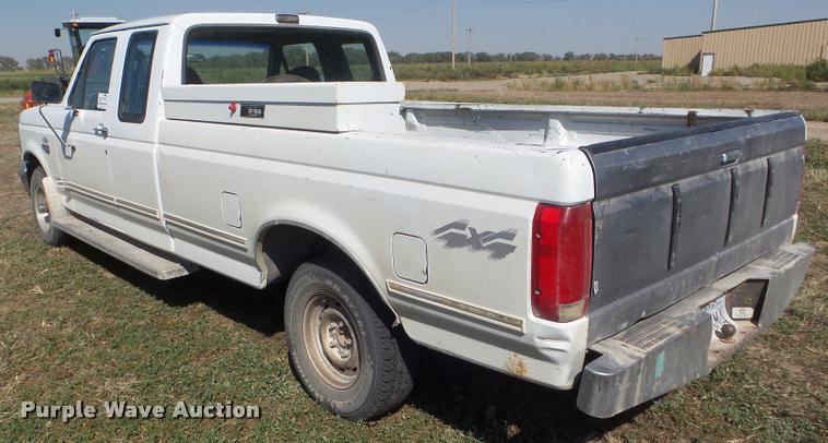 image for item DA4631 1992 Ford F150 XLT SuperCab pickup truck