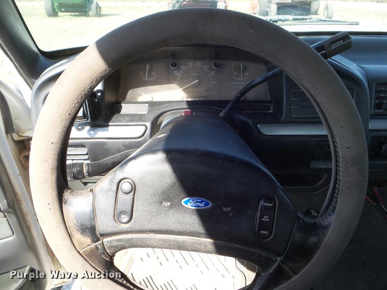 image for item DA4631 1992 Ford F150 XLT SuperCab pickup truck