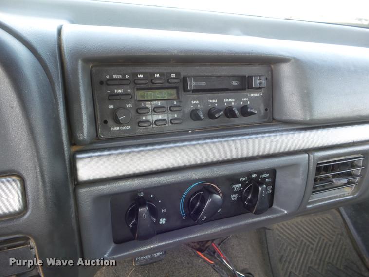 image for item DA4631 1992 Ford F150 XLT SuperCab pickup truck