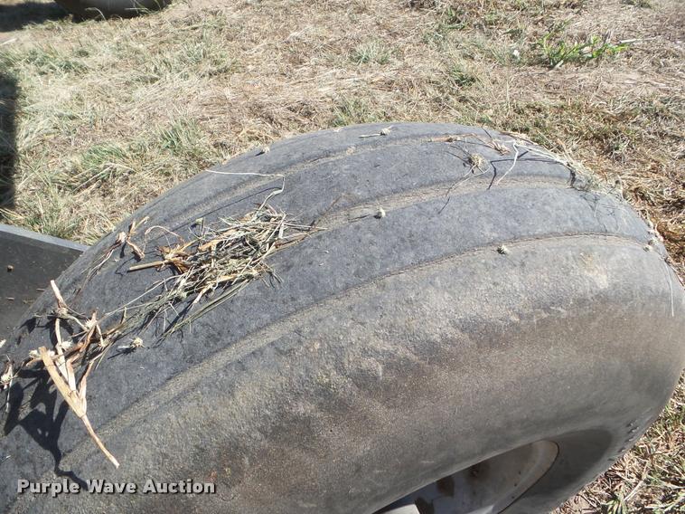 image for item DA4632 2007 Massey-Ferguson 9635 self-propelled windrower