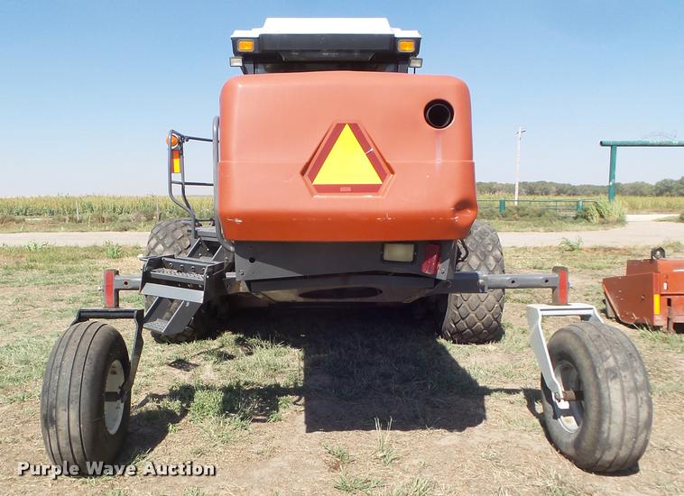 image for item DA4633 2007 Massey-Ferguson 9635 self-propelled windrower