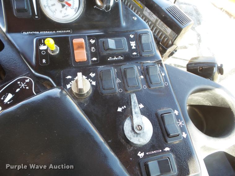 image for item DA4633 2007 Massey-Ferguson 9635 self-propelled windrower