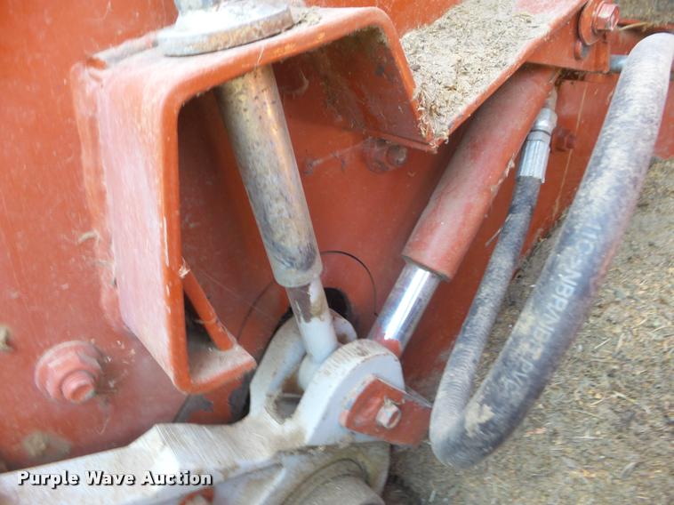 image for item DA4633 2007 Massey-Ferguson 9635 self-propelled windrower