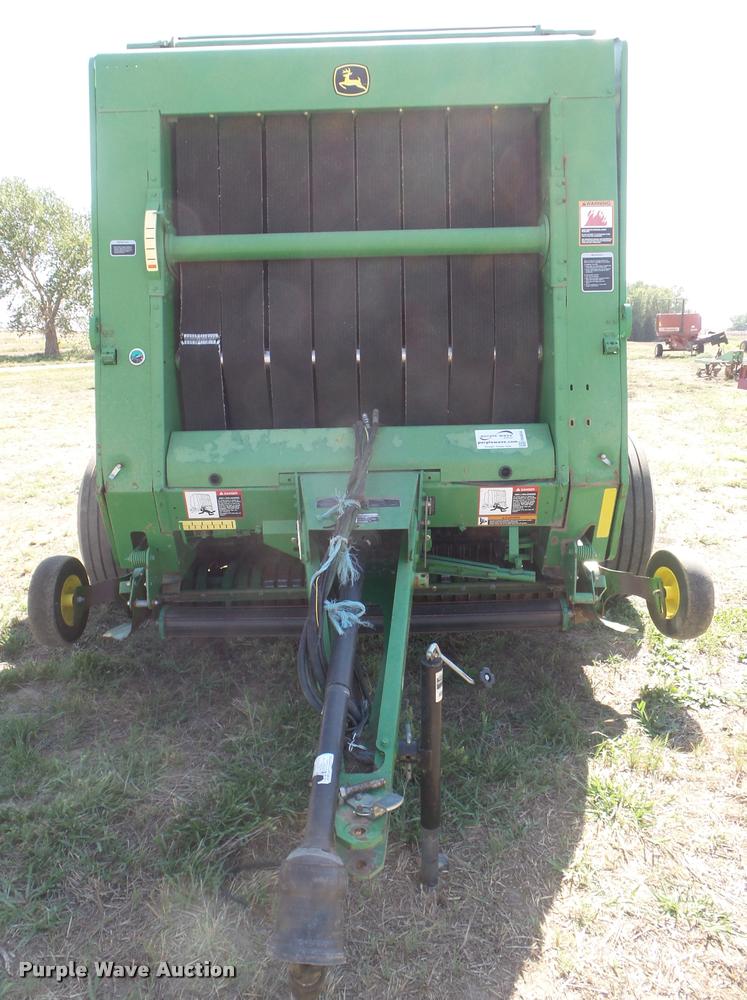 image for item DA4634 2007 John Deere 568 Mega Wide Plus round baler