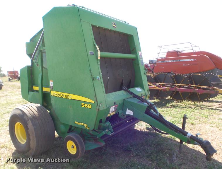 image for item DA4634 2007 John Deere 568 Mega Wide Plus round baler