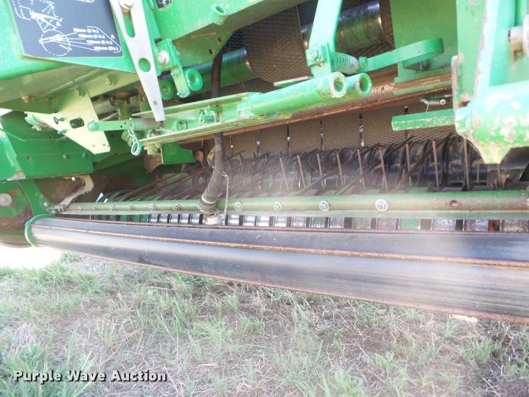 image for item DA4634 2007 John Deere 568 Mega Wide Plus round baler